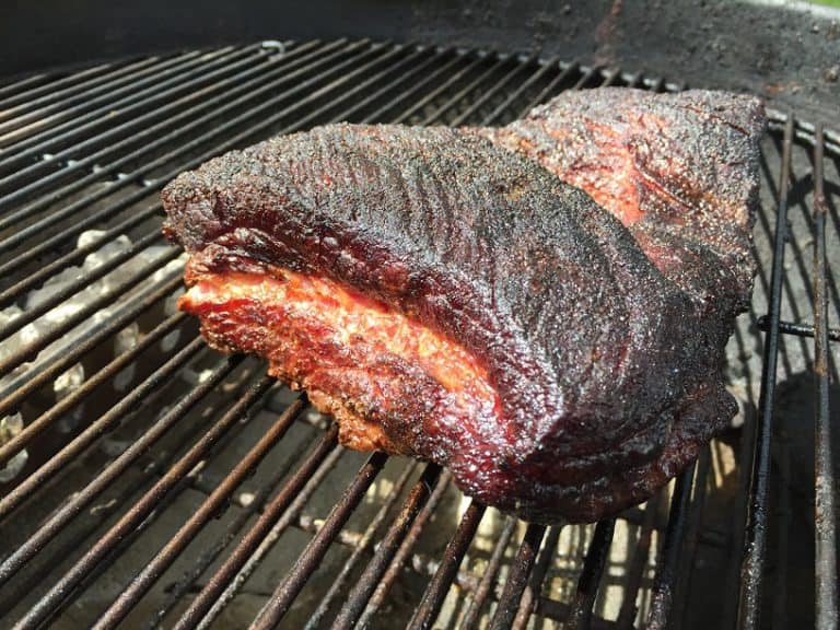 How to Smoke a Small Brisket on a Weber Kettle [Instructions for Flats ...